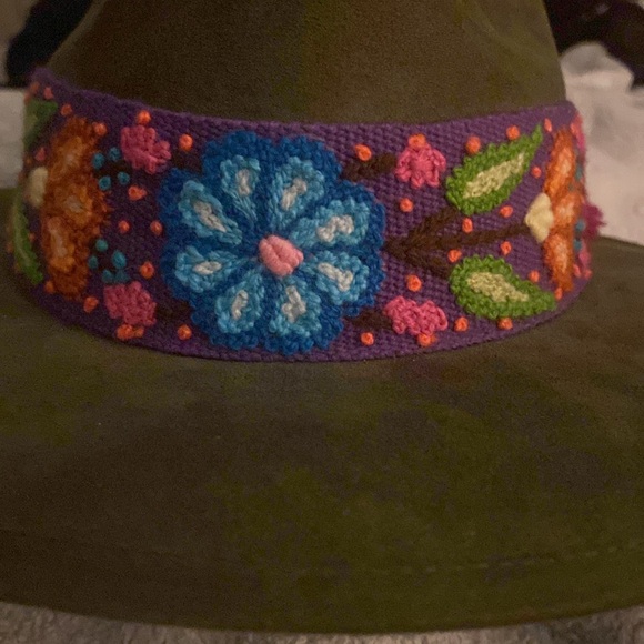 SPRING CLEANOUT 🍀🪻🌹Wide Brim Olive Green Hat - Picture 6 of 9